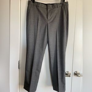 Banana Republic Avery pant, size 10, waist 35”, inseam 27”